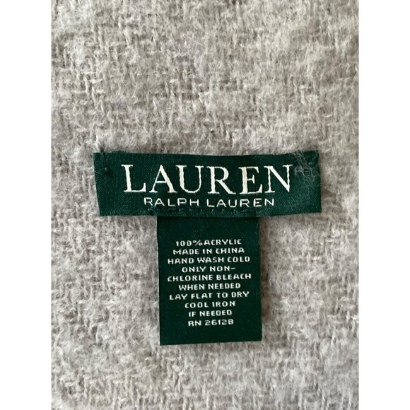 Lauren Ralph Lauren Gray White Plaid Pashmina Scarf Shawl Super Soft 7 Ft x 2 Ft - Picture 4 of 4
